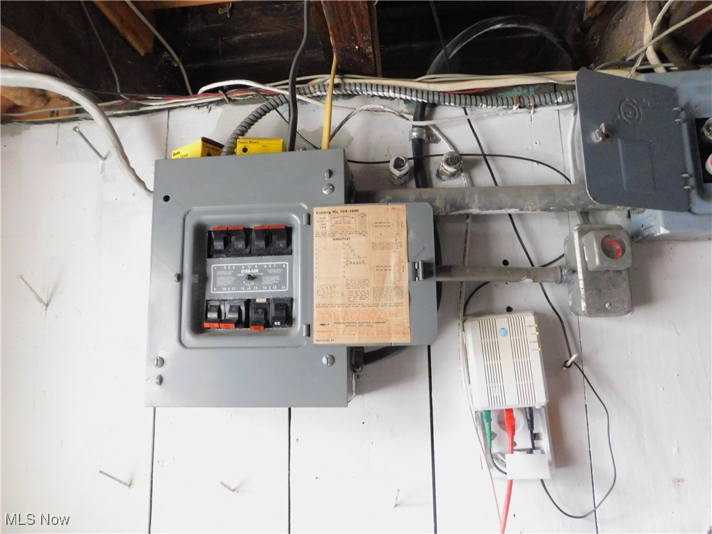 1556-1558 Cohassett Avenue Lakewood OH 44107