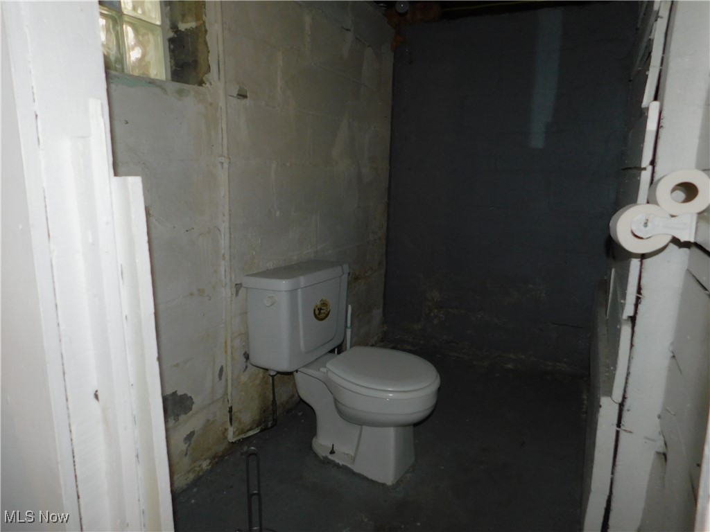 1556-1558 Cohassett Avenue Lakewood OH 44107