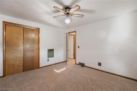 6264 Paris Avenue Louisville OH 44641