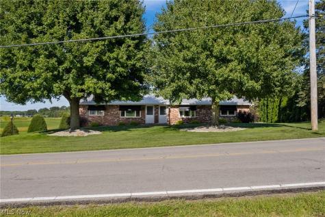 6264 Paris Avenue Louisville OH 44641