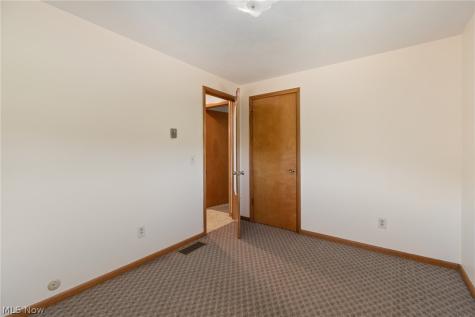 6264 Paris Avenue Louisville OH 44641