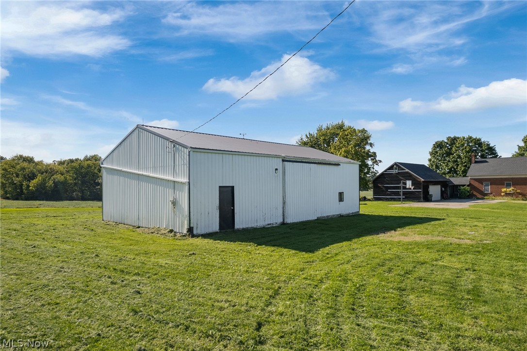 6264 Paris Avenue Louisville OH 44641