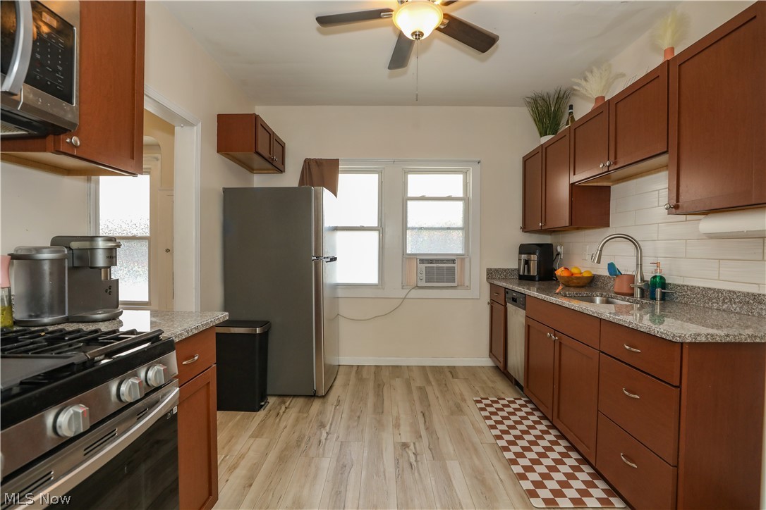 2075 Lewis Drive Lakewood OH 44107