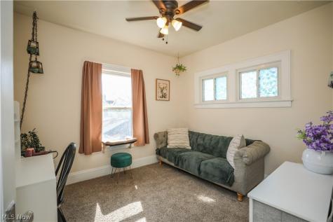 2075 Lewis Drive Lakewood OH 44107