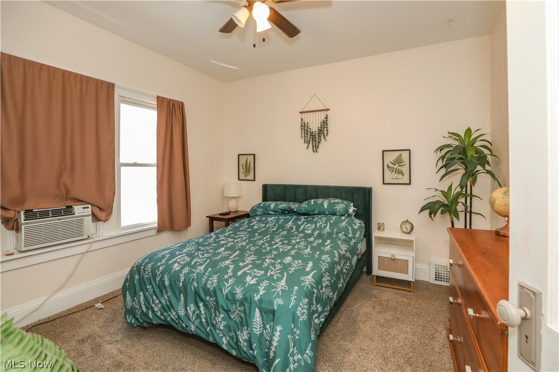 2075 Lewis Drive Lakewood OH 44107