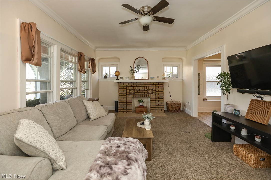 2075 Lewis Drive Lakewood OH 44107