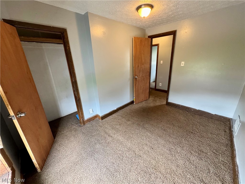 1217 Shriver Avenue NE Canton OH 44705