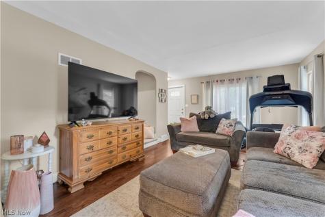 102 Hartman Street Berea OH 44017