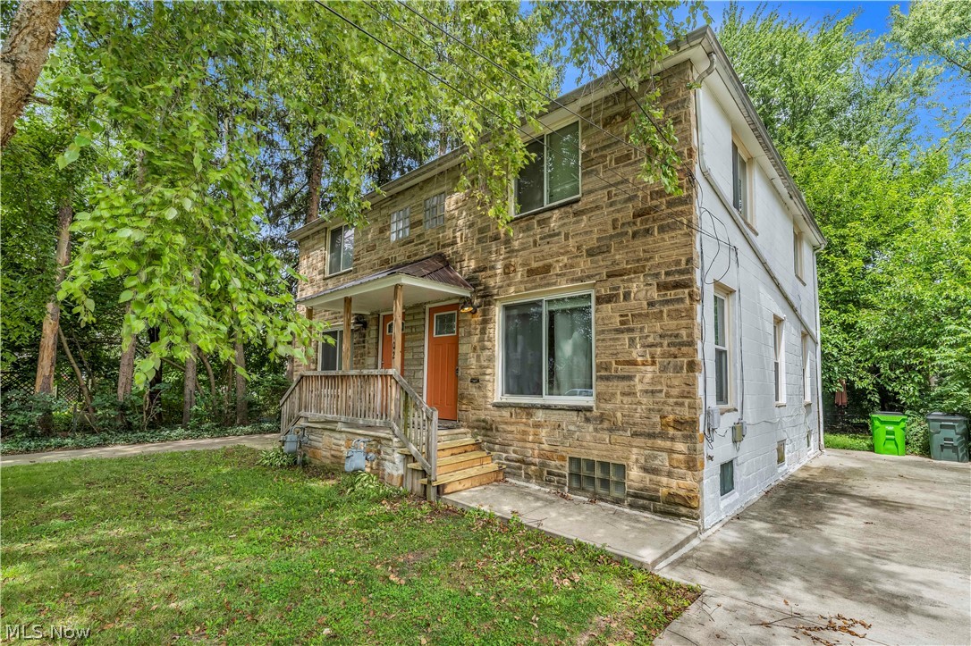 102 Hartman Street Berea OH 44017