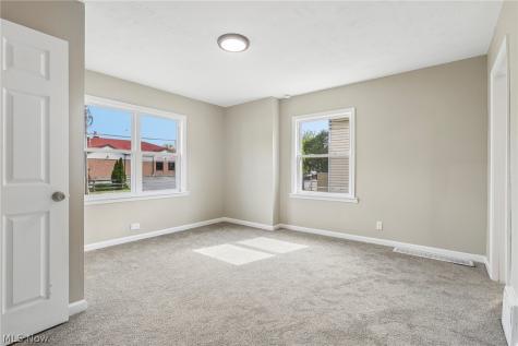 3535 Erin Avenue Cleveland OH 44113
