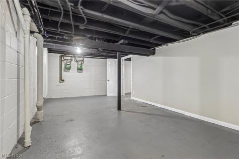 3535 Erin Avenue Cleveland OH 44113