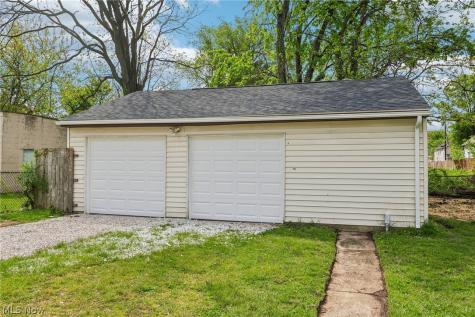 3535 Erin Avenue Cleveland OH 44113