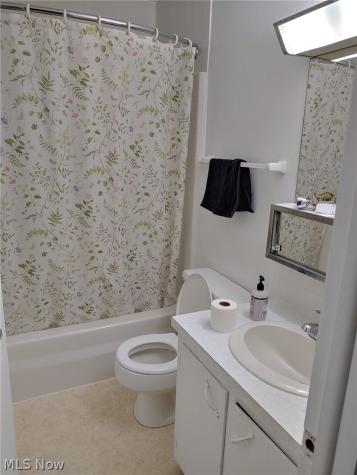 9034 Wiencek Road Streetsboro OH 44241