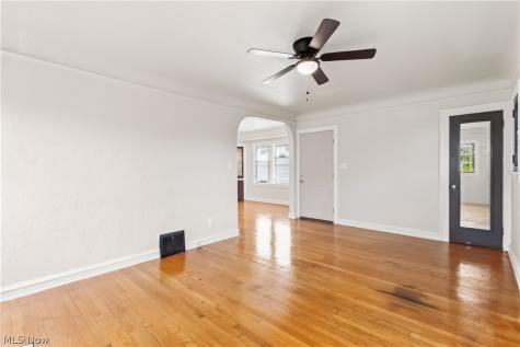 3474 Raymont Boulevard University Heights OH 44118
