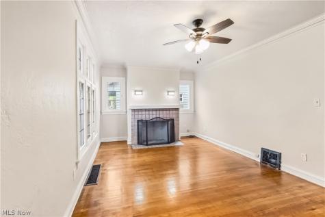 3474 Raymont Boulevard University Heights OH 44118