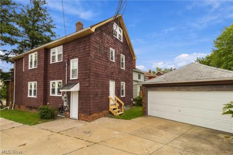 3474 Raymont Boulevard University Heights OH 44118