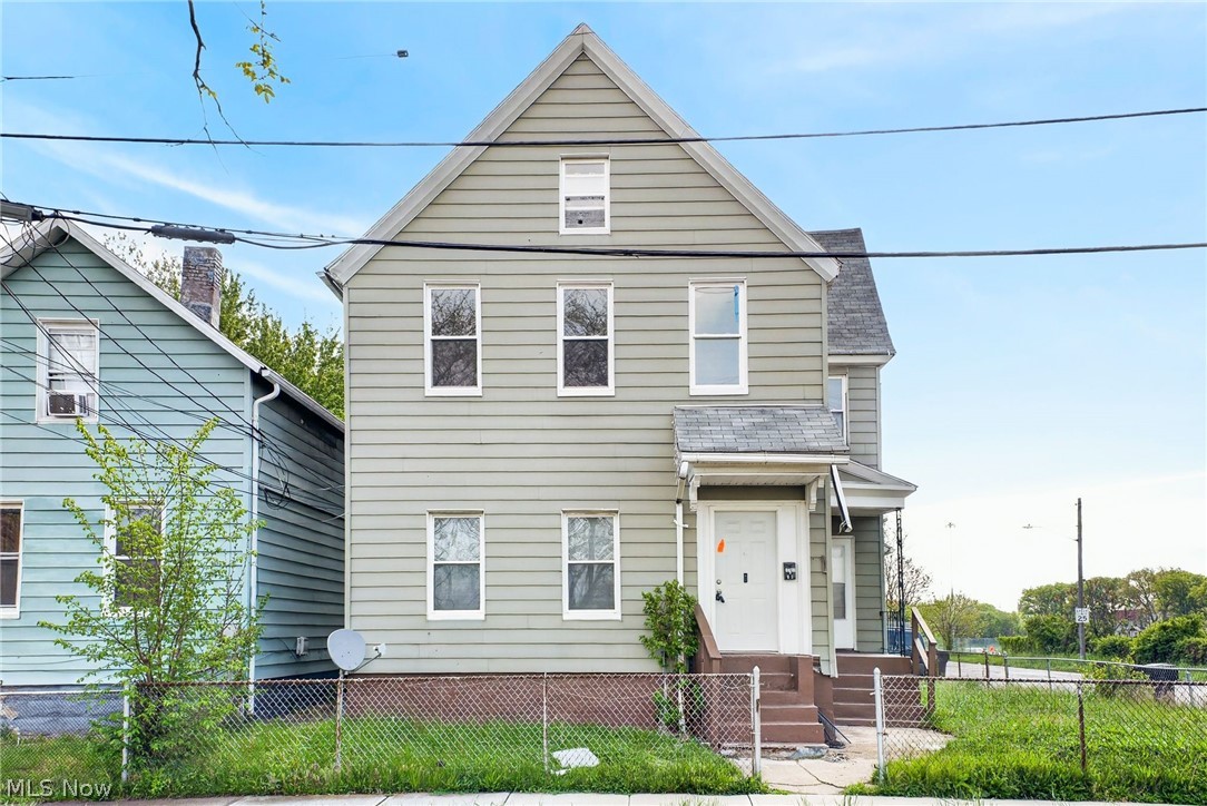 2763 W 32nd Street Cleveland OH 44113