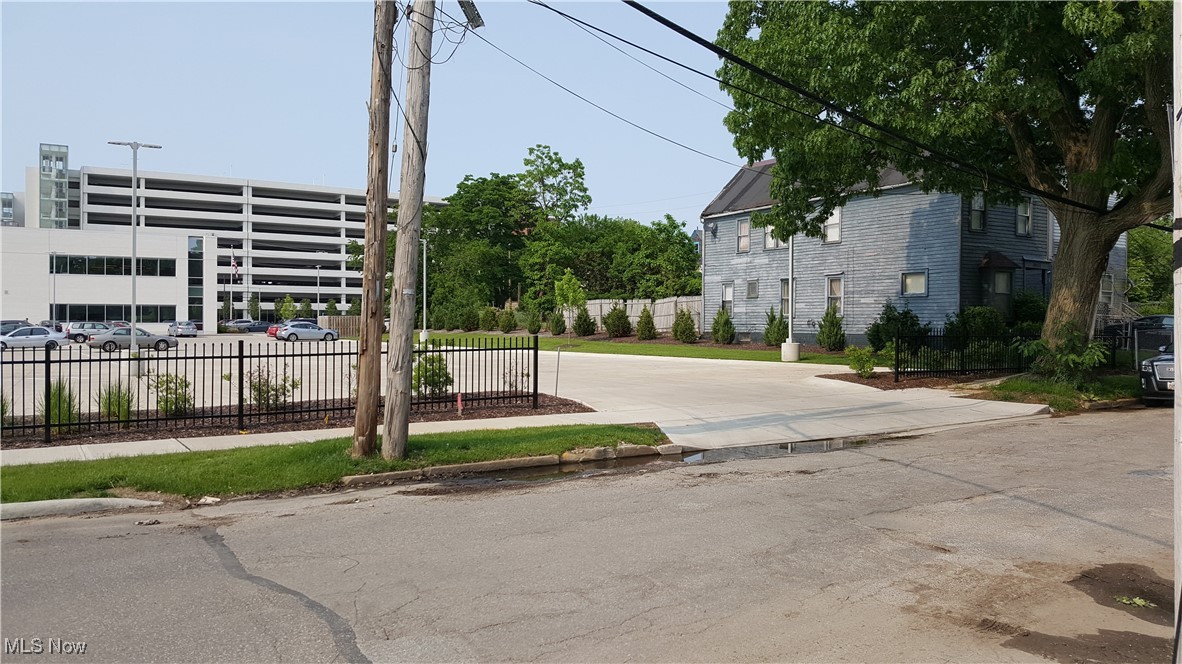 10511-10515 Frank Avenue Cleveland OH 44106