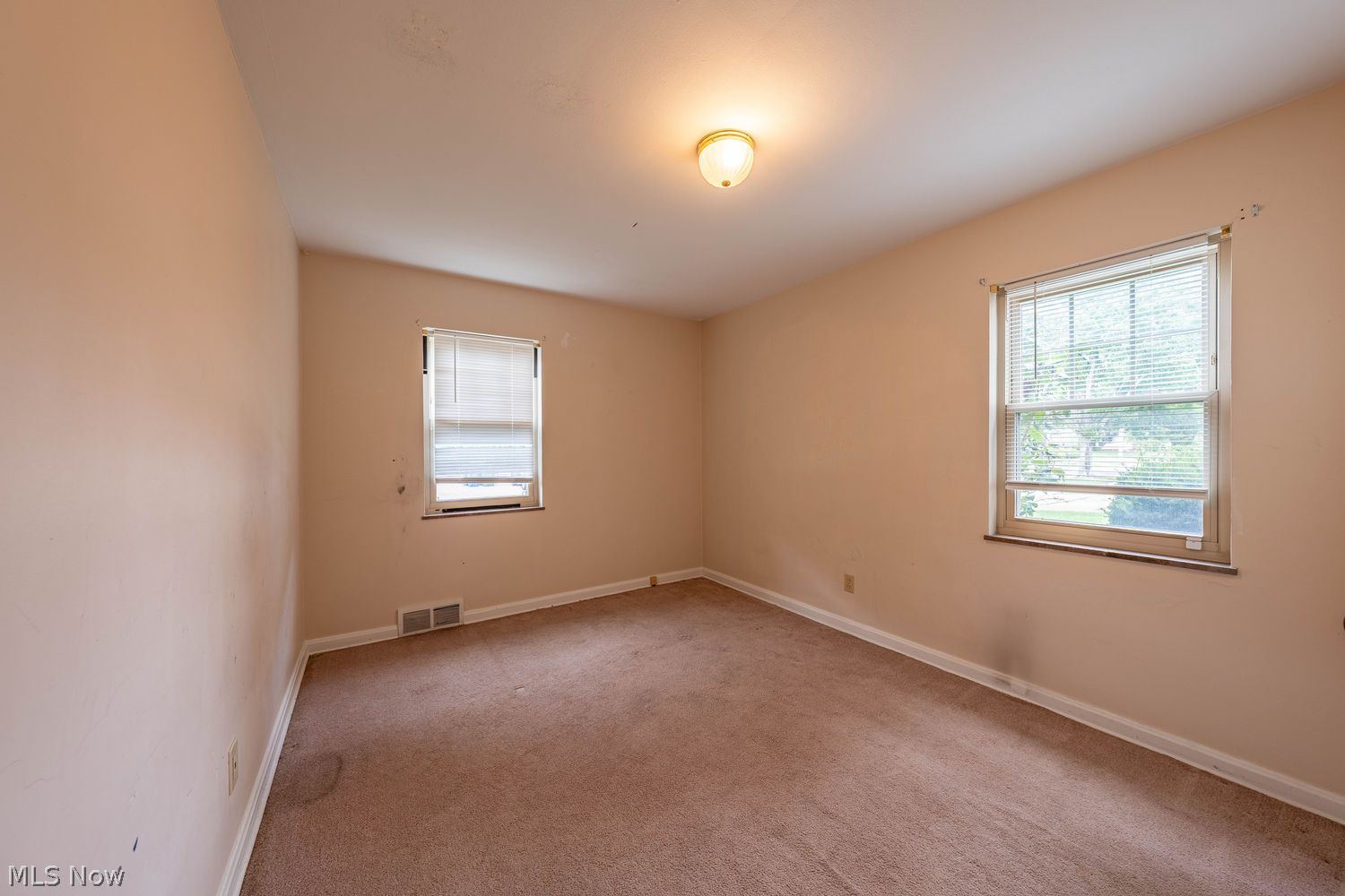 2217 Lincoln Avenue Lakewood OH 44107