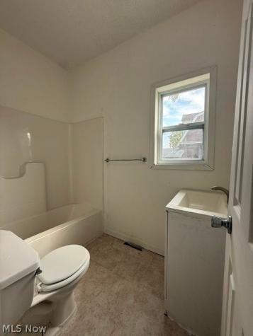761 Washington Avenue Lorain OH 44052