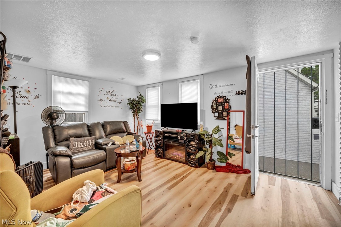 3214 W 61st Street Cleveland OH 44102