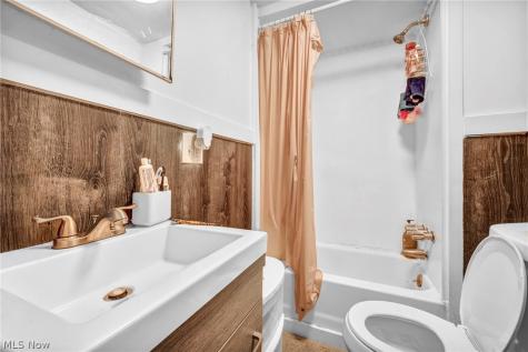 3214 W 61st Street Cleveland OH 44102
