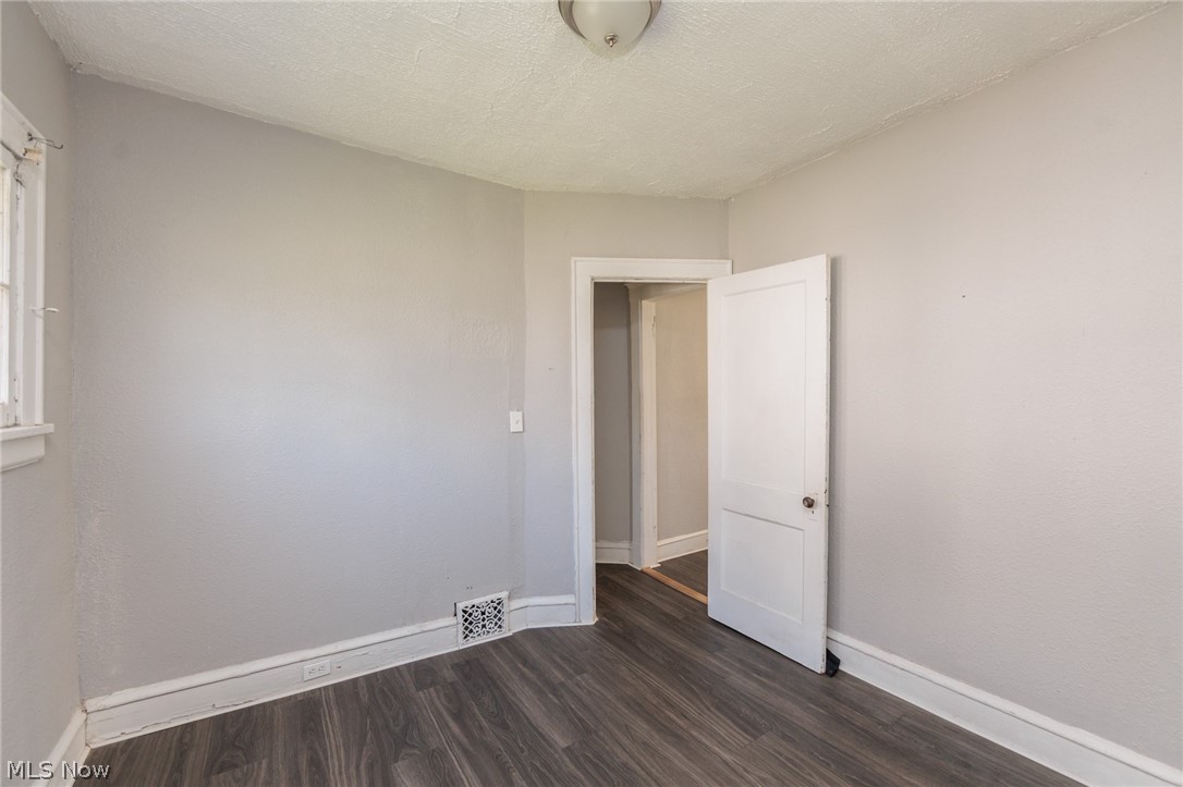 10937-10929 Massie Avenue Cleveland OH 44108