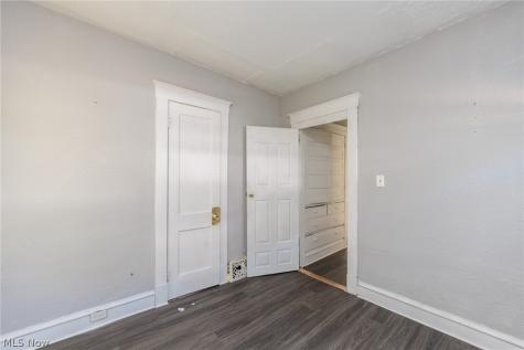 10937-10929 Massie Avenue Cleveland OH 44108