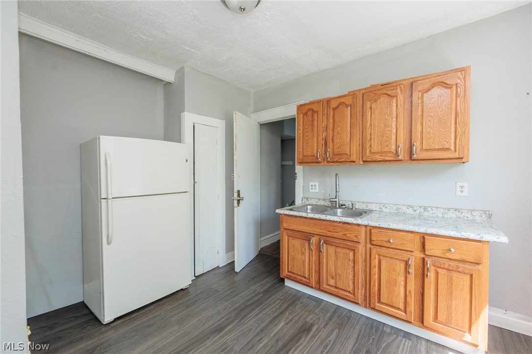 10937-10929 Massie Avenue Cleveland OH 44108
