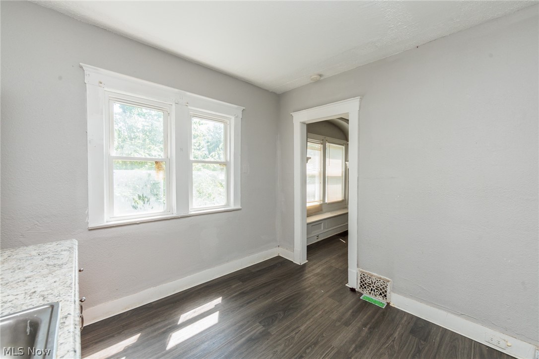 10937-10929 Massie Avenue Cleveland OH 44108
