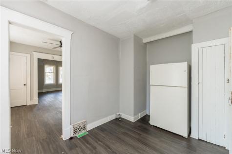 10937-10929 Massie Avenue Cleveland OH 44108