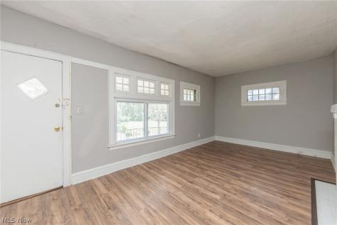 10937-10929 Massie Avenue Cleveland OH 44108