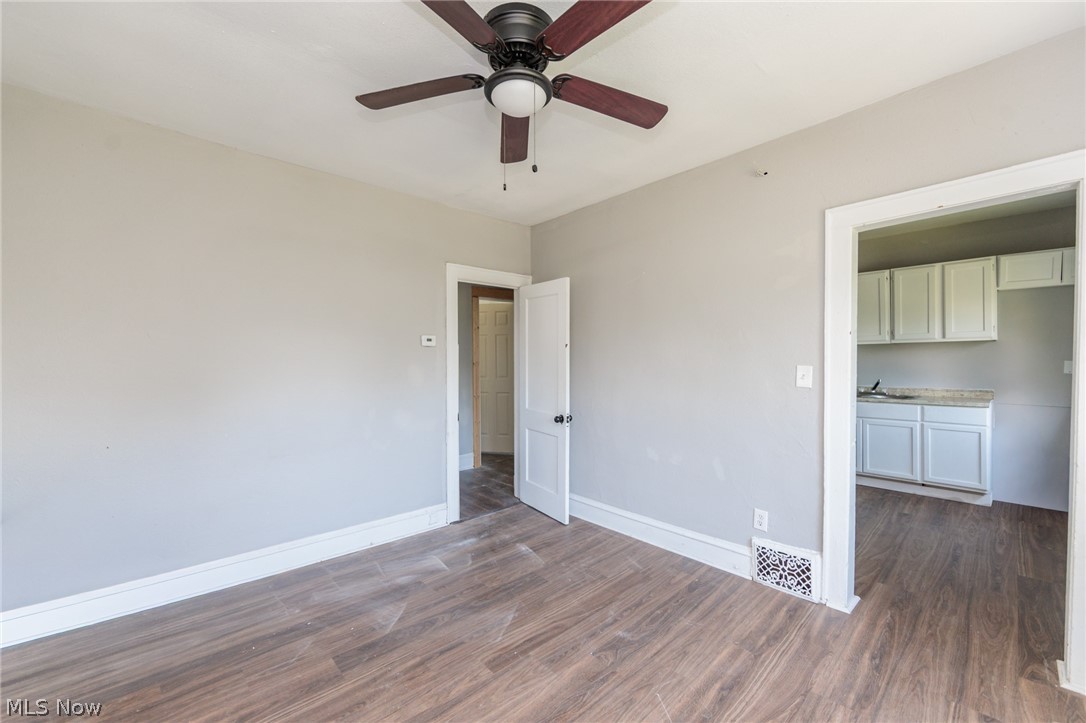 10937-10929 Massie Avenue Cleveland OH 44108