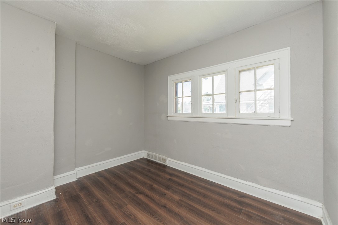 10937-10929 Massie Avenue Cleveland OH 44108