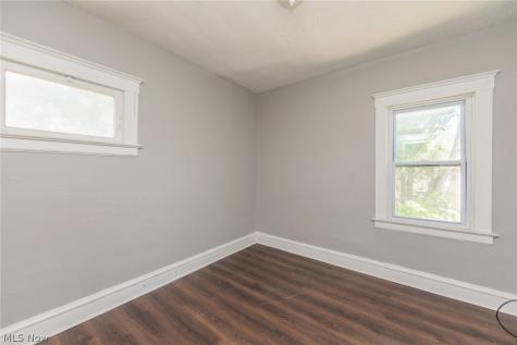 10937-10929 Massie Avenue Cleveland OH 44108