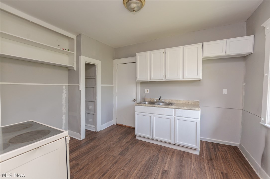 10937-10929 Massie Avenue Cleveland OH 44108