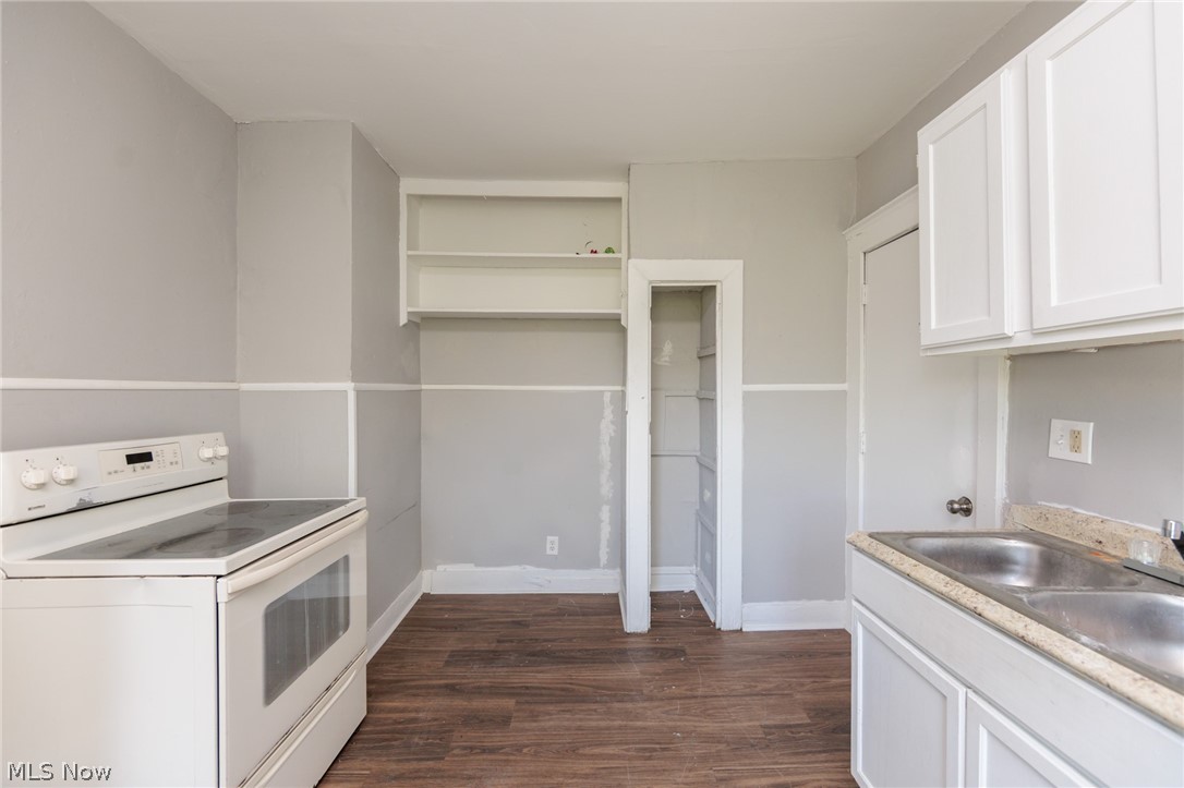 10937-10929 Massie Avenue Cleveland OH 44108