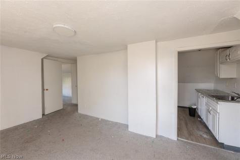 10937-10929 Massie Avenue Cleveland OH 44108