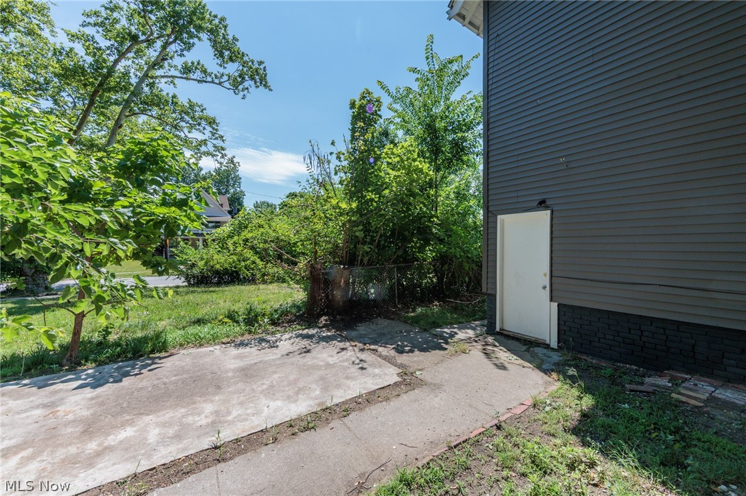 10937-10929 Massie Avenue Cleveland OH 44108
