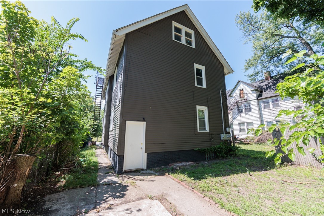 10937-10929 Massie Avenue Cleveland OH 44108