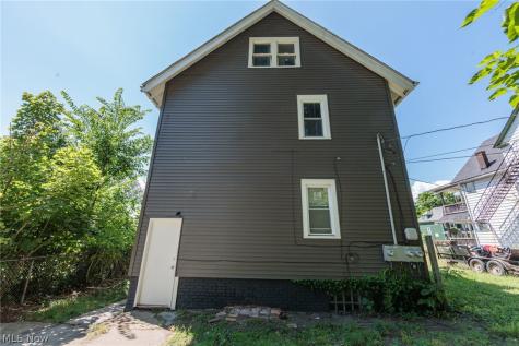 10937-10929 Massie Avenue Cleveland OH 44108