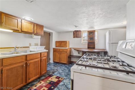 126 Avis Avenue NW Massillon OH 44646
