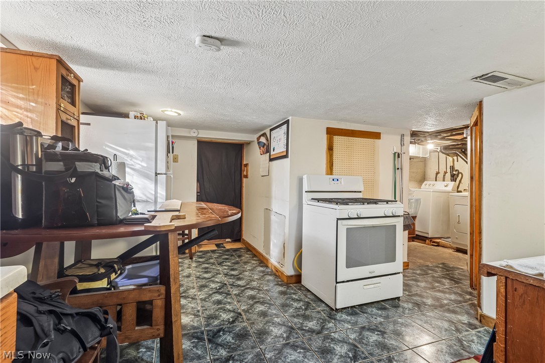 126 Avis Avenue NW Massillon OH 44646