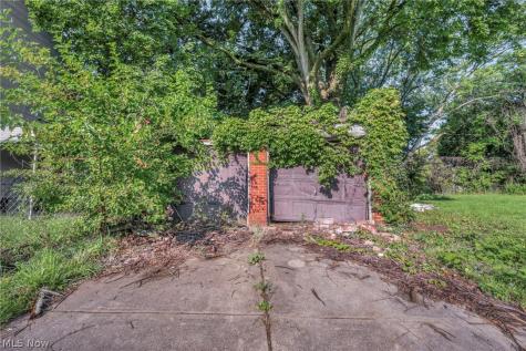 8311 Decker Avenue Cleveland OH 44103