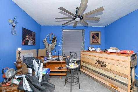 240 1st Street NW Barberton OH 44203