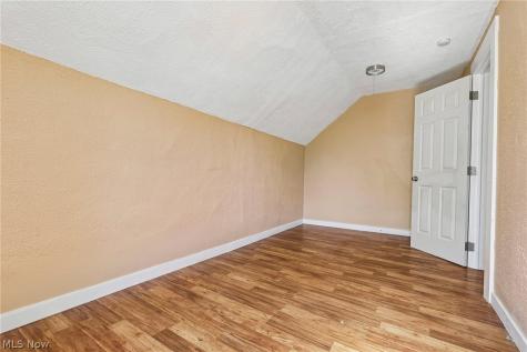 3602 Mobile Court Cleveland OH 44109