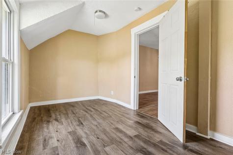 3602 Mobile Court Cleveland OH 44109