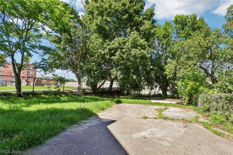 3602 Mobile Court Cleveland OH 44109