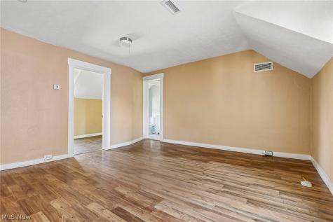 3602 Mobile Court Cleveland OH 44109