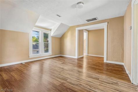 3602 Mobile Court Cleveland OH 44109